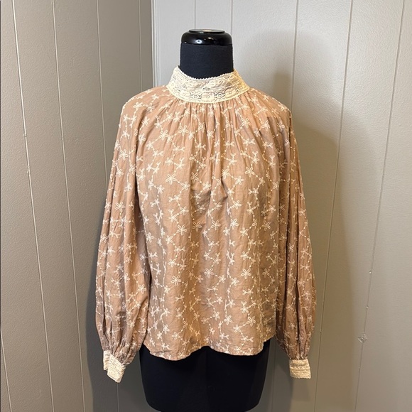 NWT Zara Women Medium Tan Ruffled Blouse with Peter Pan Collar Lace Relaxed Fit - Picture 1 of 6
